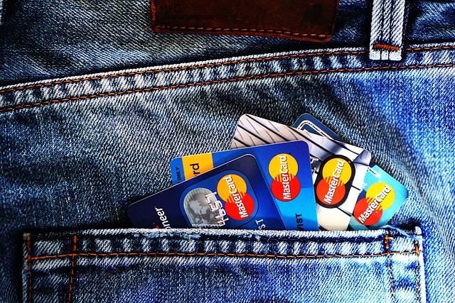 Le crédit pour les personnes sans revenus fixes : aspects juridiques et enjeux économiques